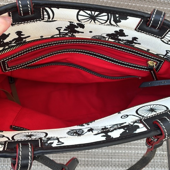 DOONEY BOURKE LADIES DISNEY BICYCLE FLOWER AND GARDEN 2015 TOTE BAG - Picture 7 of 11